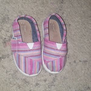 Tom's Canvas Striped Toddler 6 Slip-On Loafers